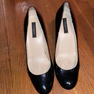 Ann Taylor black leather patent heel pumps Amy winehouse Y2K play theater work
